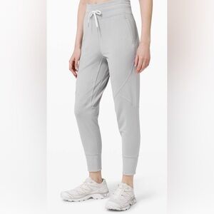 Lululemon Metro Miles Jogger